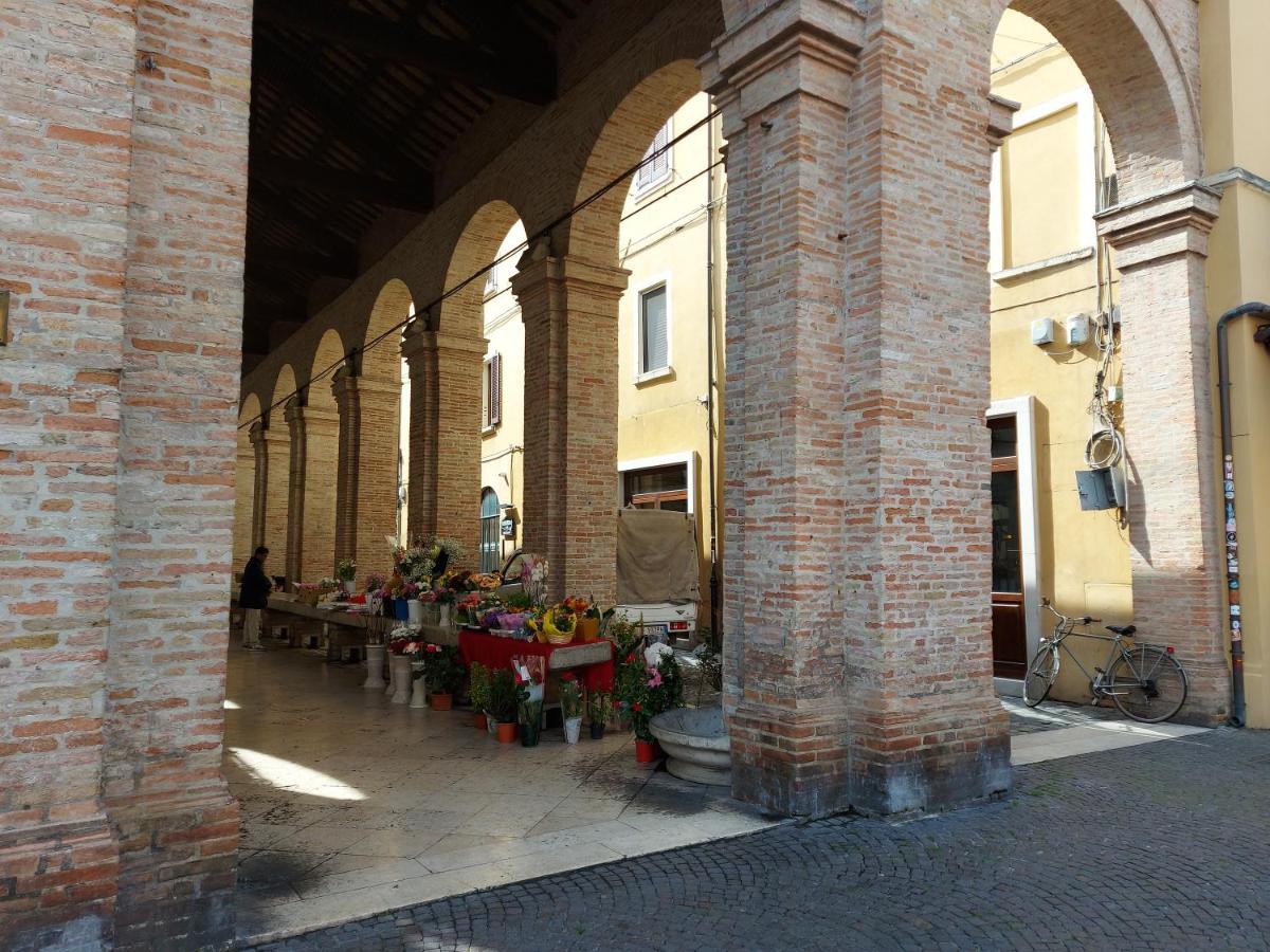 Appartamento In Piazza Cavour Centro Storico Rimini Eksteriør bilde