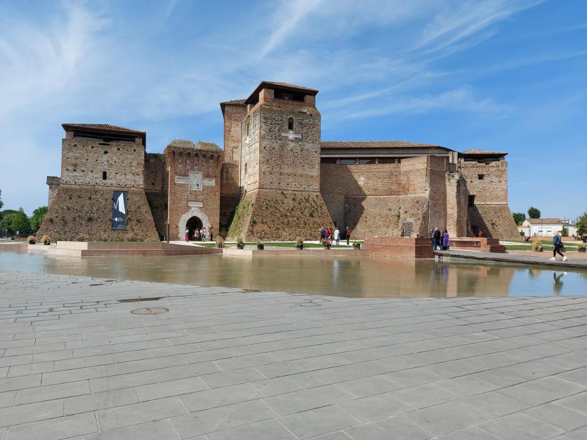 Appartamento In Piazza Cavour Centro Storico Rimini Eksteriør bilde